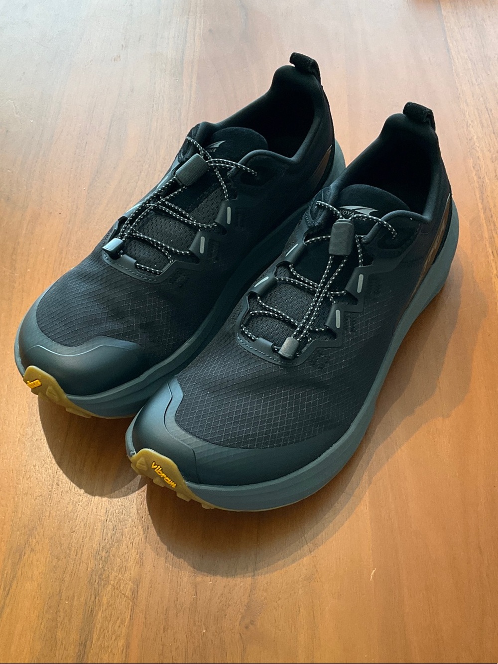 Voyager Altra Men's Black Athletic Trail Shoes with Yellow Accents
